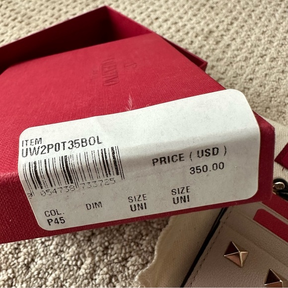 Valentino Garavani Rockstud Calfskin Cardholder - Picture 4 of 7